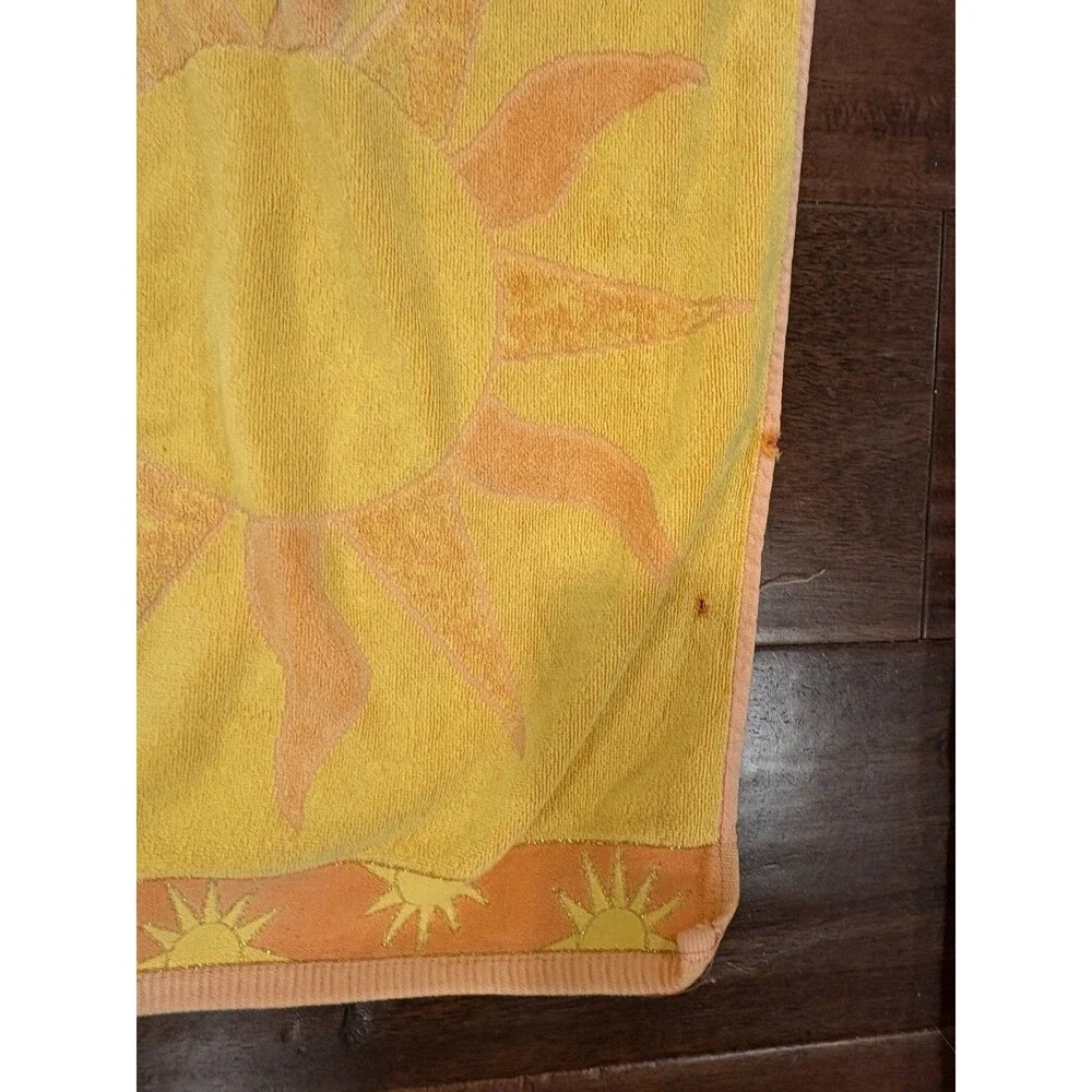 Vintage Royal Plaza Beach Towel Vibrant Colors With Giant Sun Sparkle Egypt 2